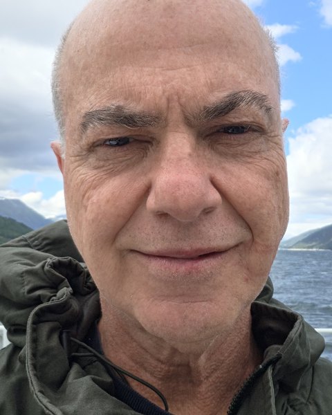 Charles Simão